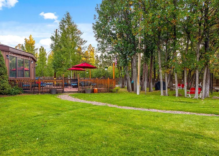 Aspen-boardwalk By Roundhouse And
